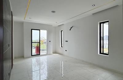 Premium 5 Bedroom Fully Detached Duplex with Swimming Pool
