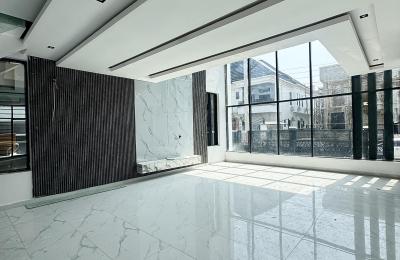 Luxury 5 Bedroom Fully Detached Duplex