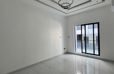 Contemporary 2 Bedroom Apartment with Swimming Pool