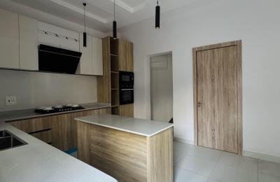 Contemporary 4 Bedroom Semi-Detached Duplex with BQ