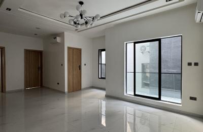 Contemporary 2 Bedroom Apartment with Swimming Pool