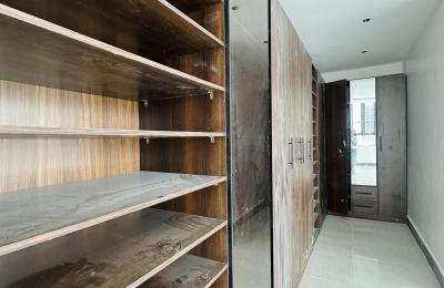 Contemporary 5 Bedroom Fully Detached Duplex with BQ