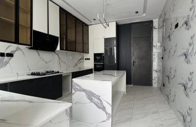5 Bedroom Fully Detached Duplex with Swimming pool