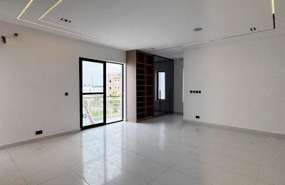Premium 5 Bedroom Fully Detached Duplex with Swimming Pool