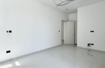 Contemporary 4 Bedroom Semi-Detached Duplex with BQ
