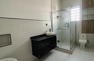 Contemporary 4 Bedroom Semi-Detached Duplex with BQ