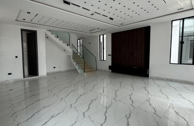 5 Bedroom Fully Detached Duplex with Swimming pool