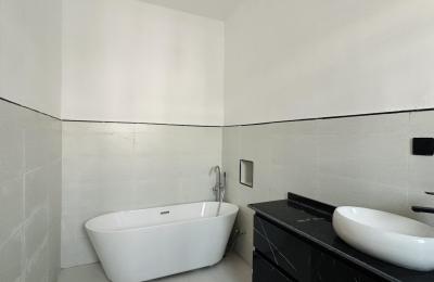 Contemporary 4 Bedroom Semi-Detached Duplex with BQ