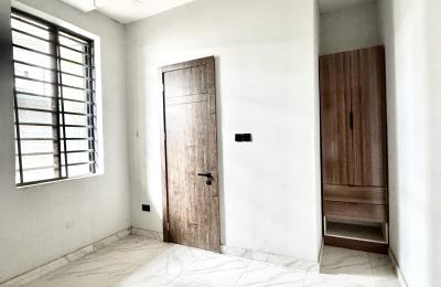 Contemporary 2 Bedroom Apartment