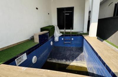 Luxury 5 Bedroom Fully Detached Duplex with Swimming Pool