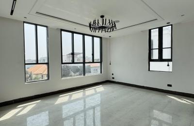 Contemporary 5 Bedroom Fully Detached Duplex with BQ