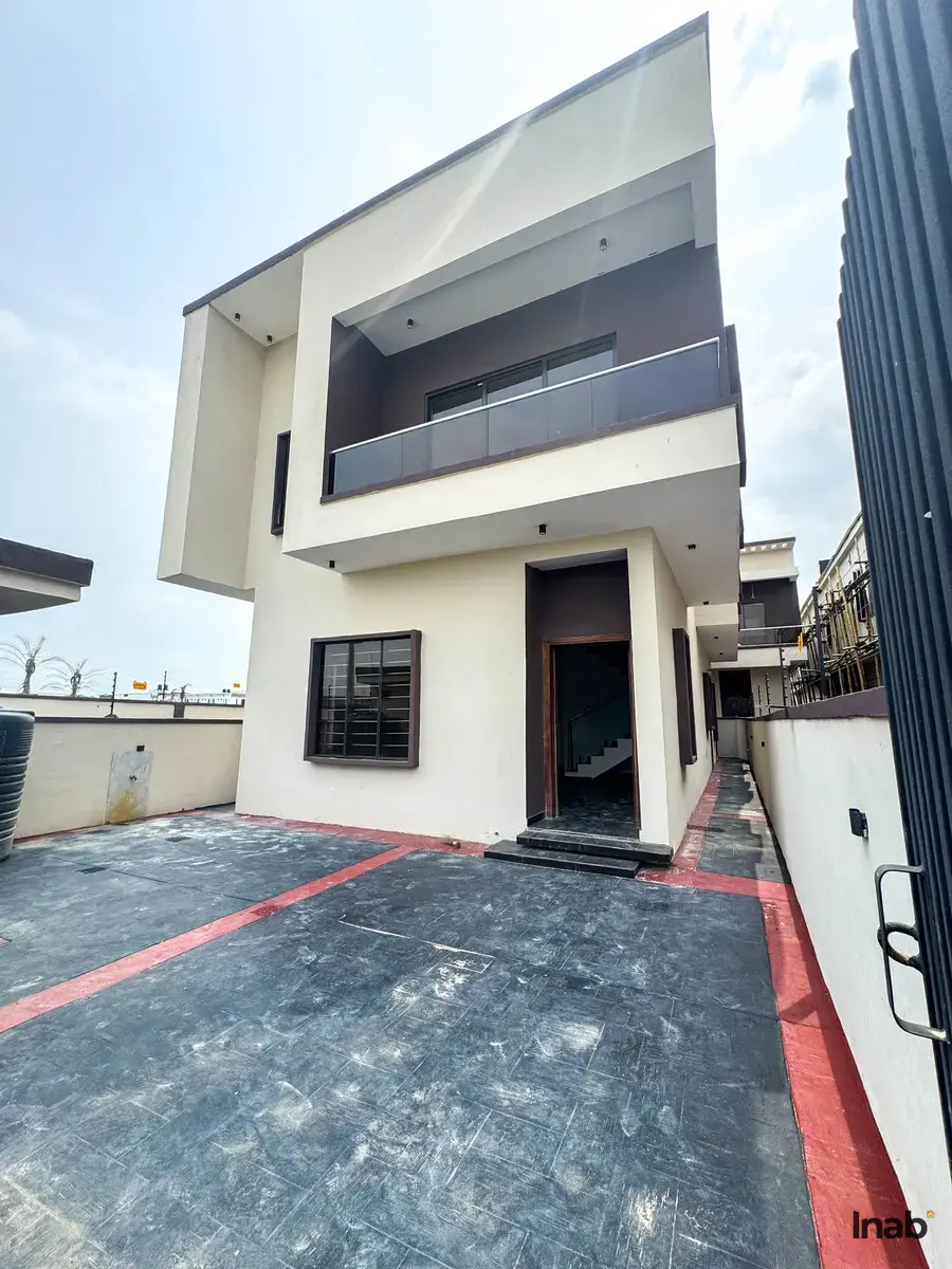 4 Bedroom Fully Detached Duplex