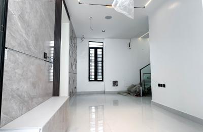 Contemporary 5 Bedroom Fully Detached Duplex