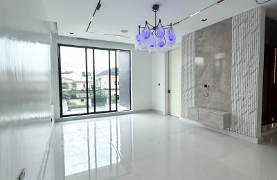 Contemporary 5 Bedroom Fully Detached Duplex