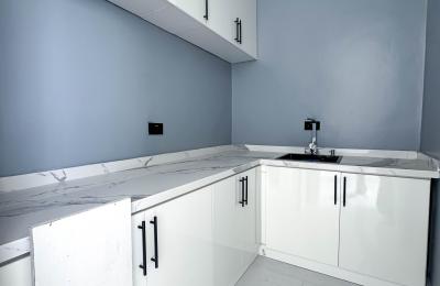 Contemporary 5 Bedroom Fully Detached Duplex