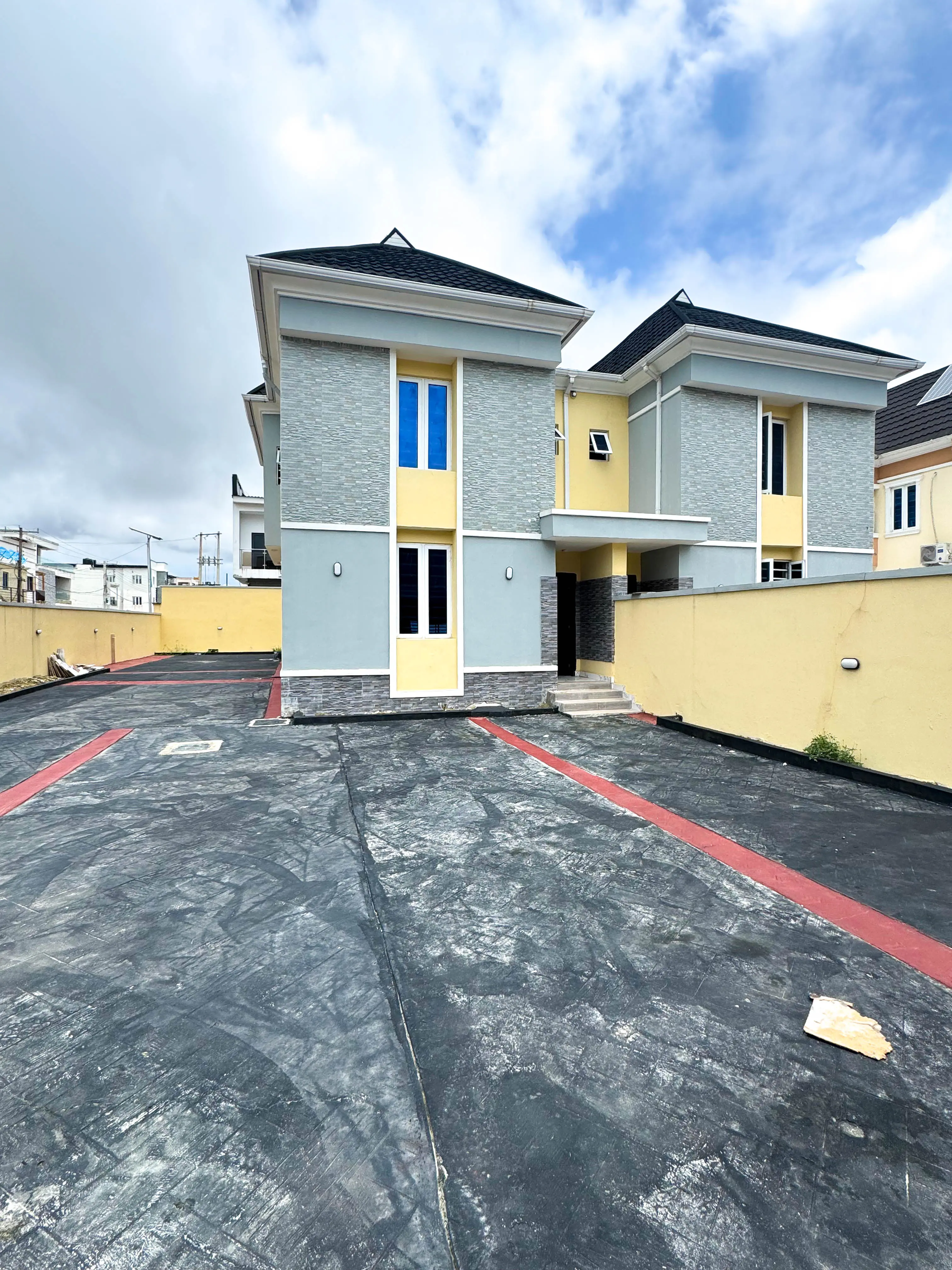4 Bedroom Fully Detached Duplex with BQ