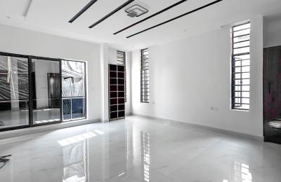 Contemporary 4 Bedroom Fully Detached Duplex