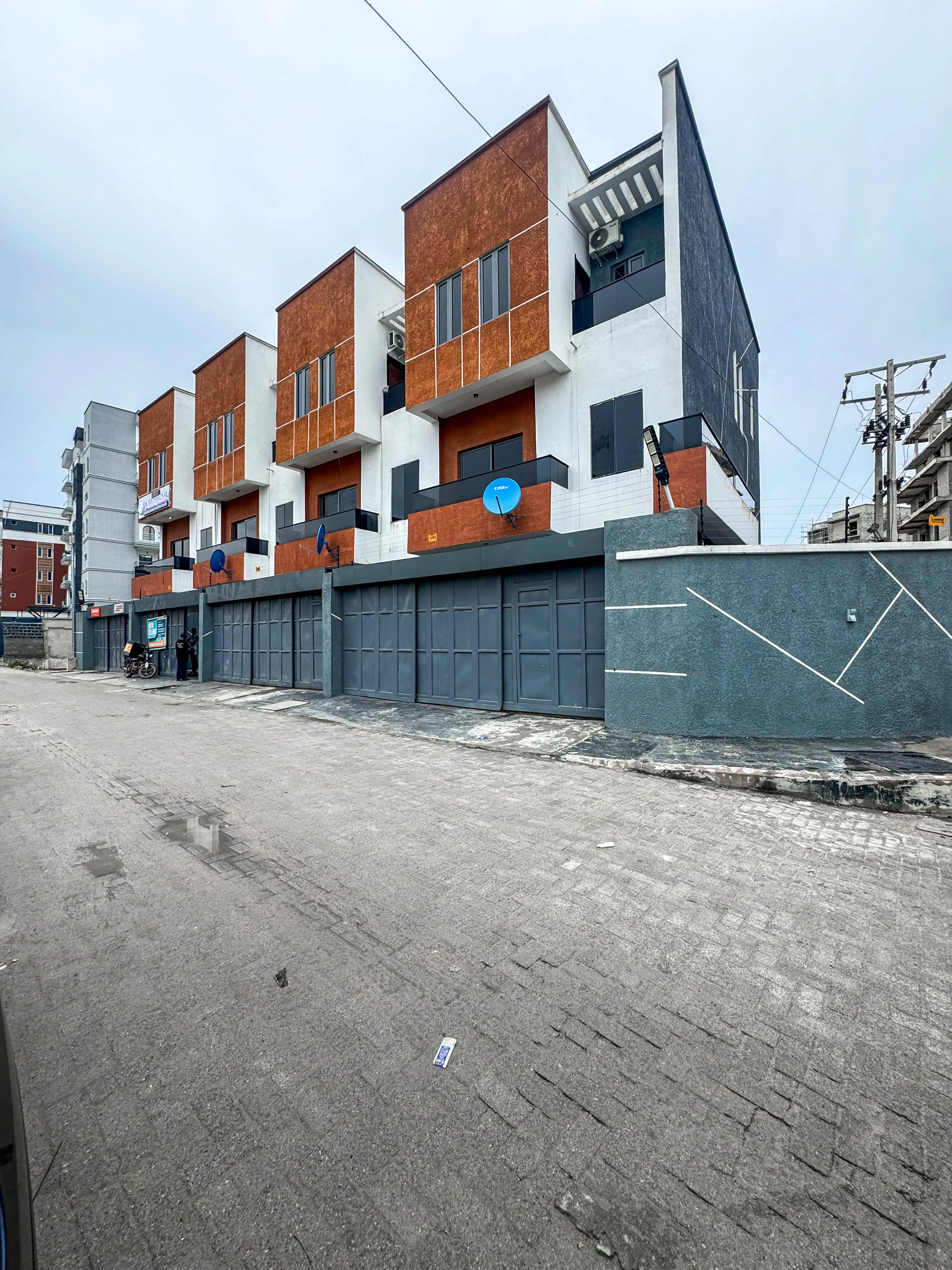 Contemporary 4 Bedroom Terrace Duplex