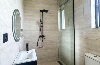 Luxury 2 Bedroom Apartment