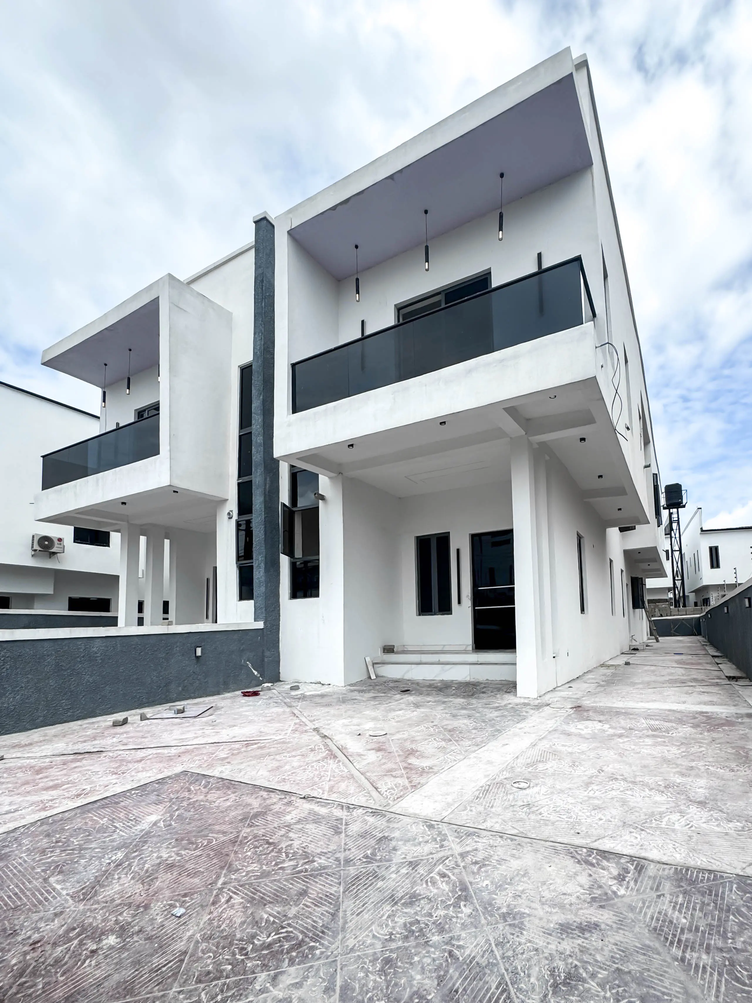 Modern 4 Bedroom Semi-Detached Duplex