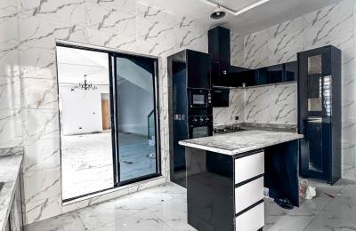 Contemporary 3 Bedroom Semi-Detached Duplex with BQ