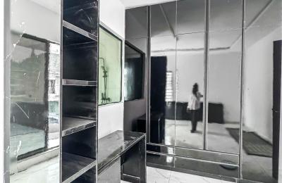 Contemporary 3 Bedroom Semi-Detached Duplex with BQ