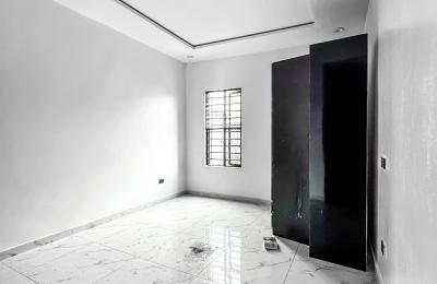 Contemporary 3 Bedroom Semi-Detached Duplex with BQ
