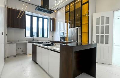 Contemporary 5 Bedroom Fully Detached Duplex with BQ