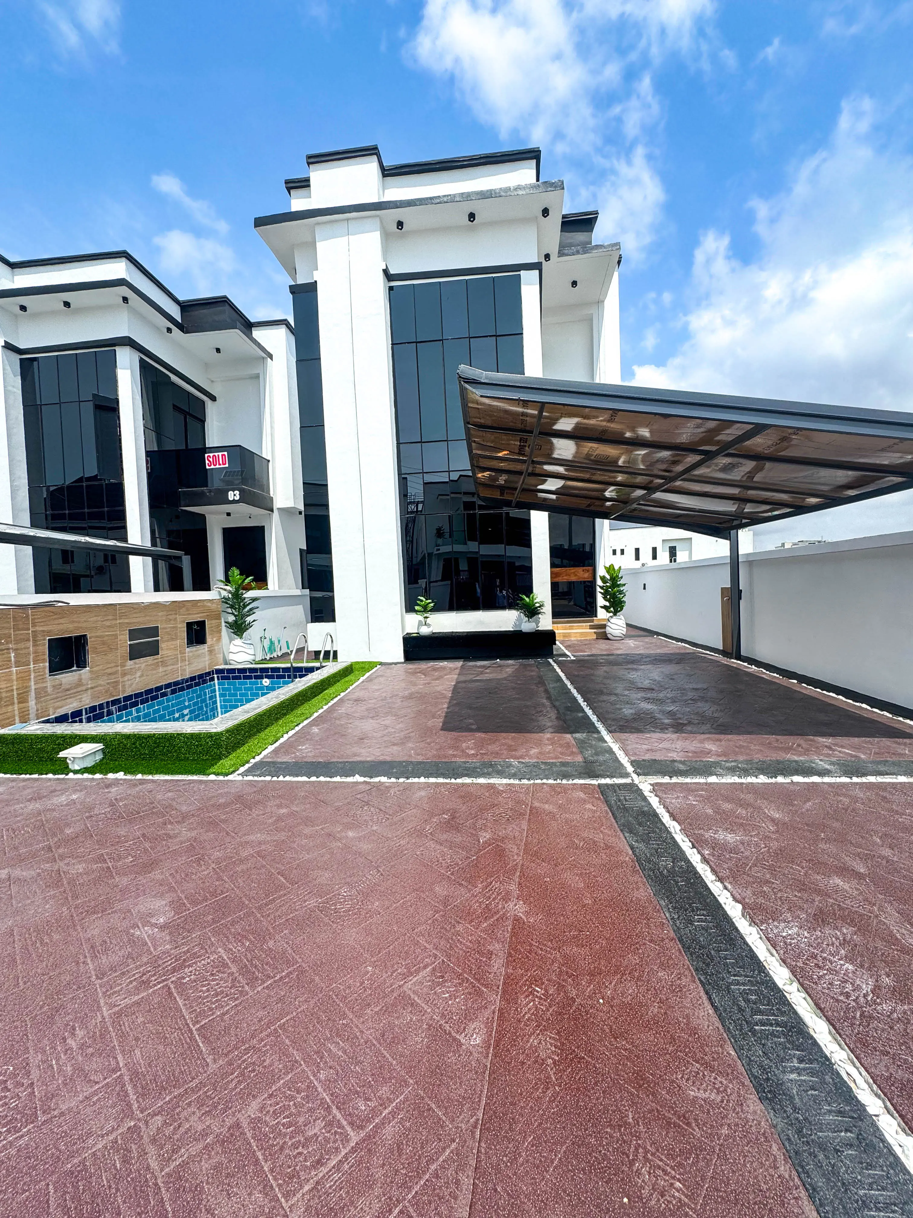 Luxury 5 Bedroom Fully Detached Duplex with BQ