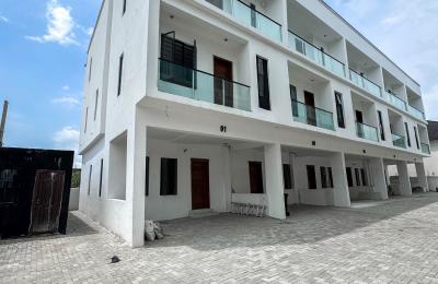 Contemporary 4 Bedroom Terrace with BQ