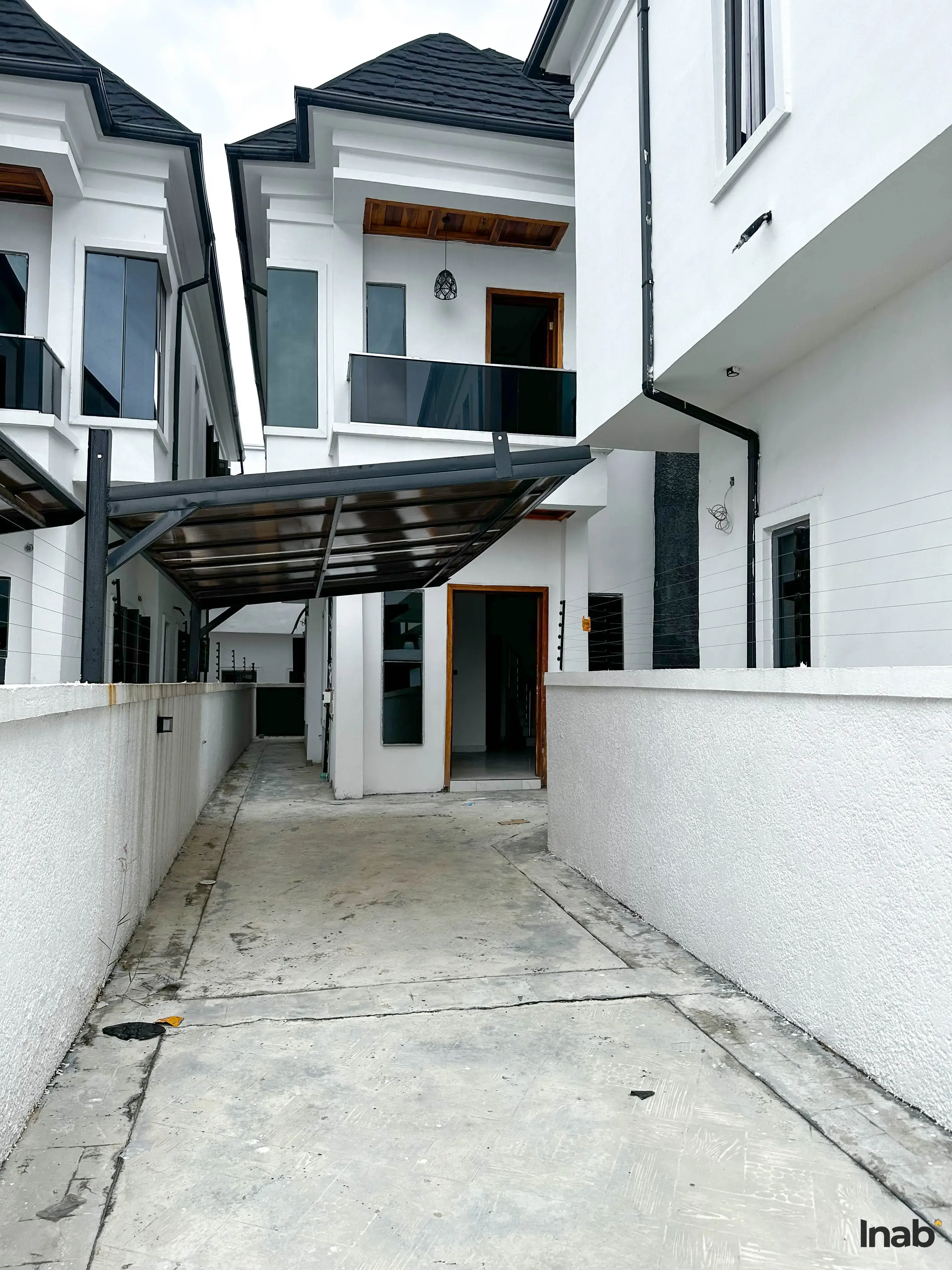 4 Bedroom Semi-Detached Duplex