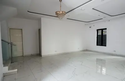 6 Bedroom Fully Detached Duplex