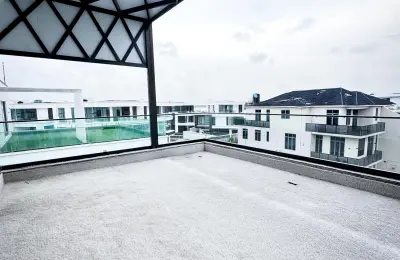 6 Bedroom Fully Detached Duplex