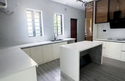 5 Bedroom Fully Detached  Duplex