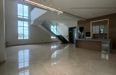 5 Bedroom Villa
